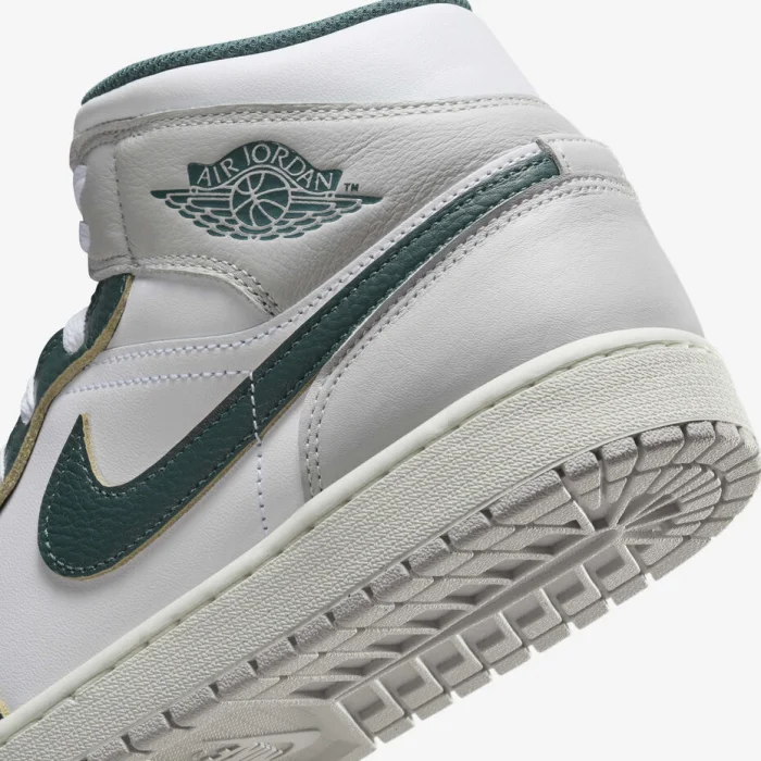 Air Jordan 1 Mid Blanc-Vert Oxydé